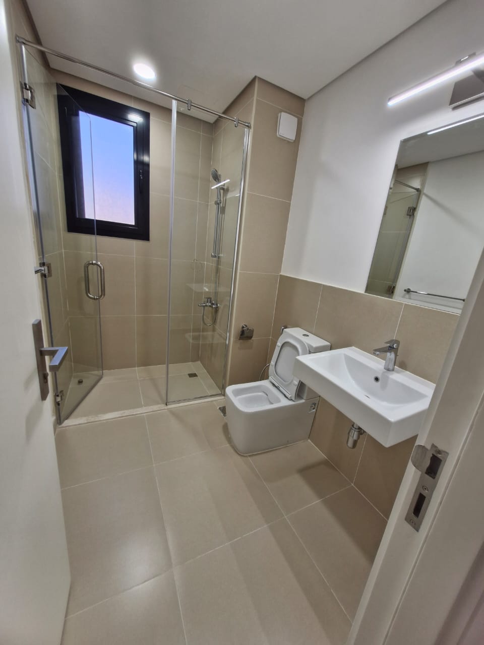 🏰 **Modern Luxury Villa | Sidra District – Roshn